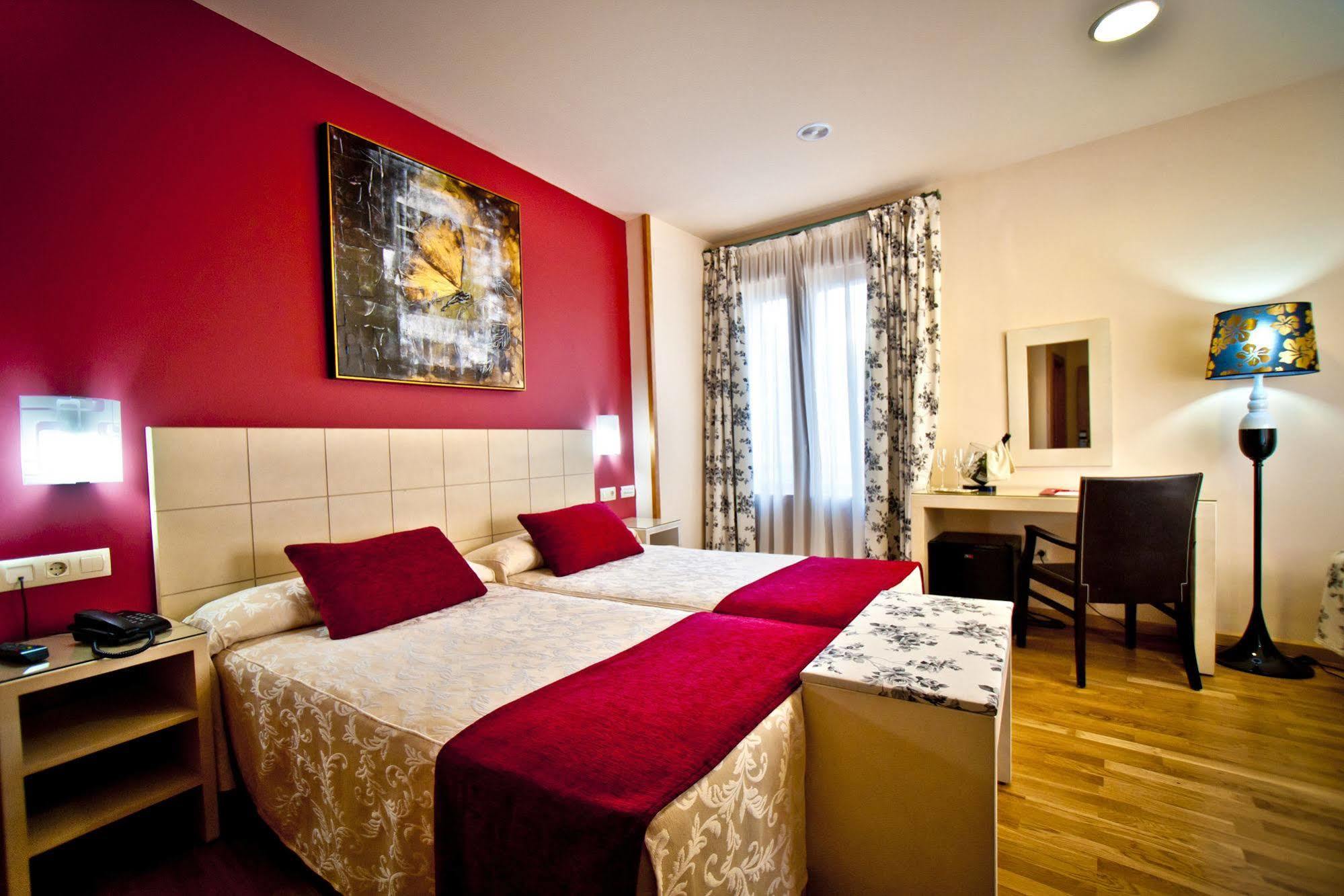 Hotel Condes De Castilla Segovia Exterior photo